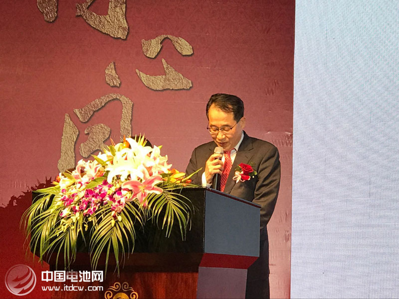 图片16.jpg 皇冠